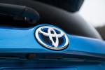 Toyota RAV4 Hybrid 2015 года (US)